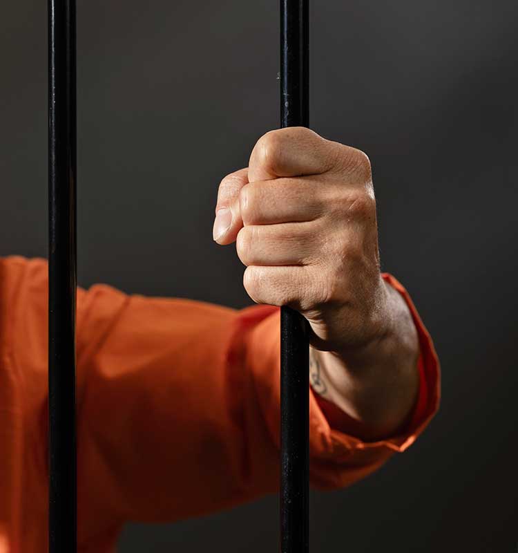 Sobrepoblación en Cárceles y Prisiones